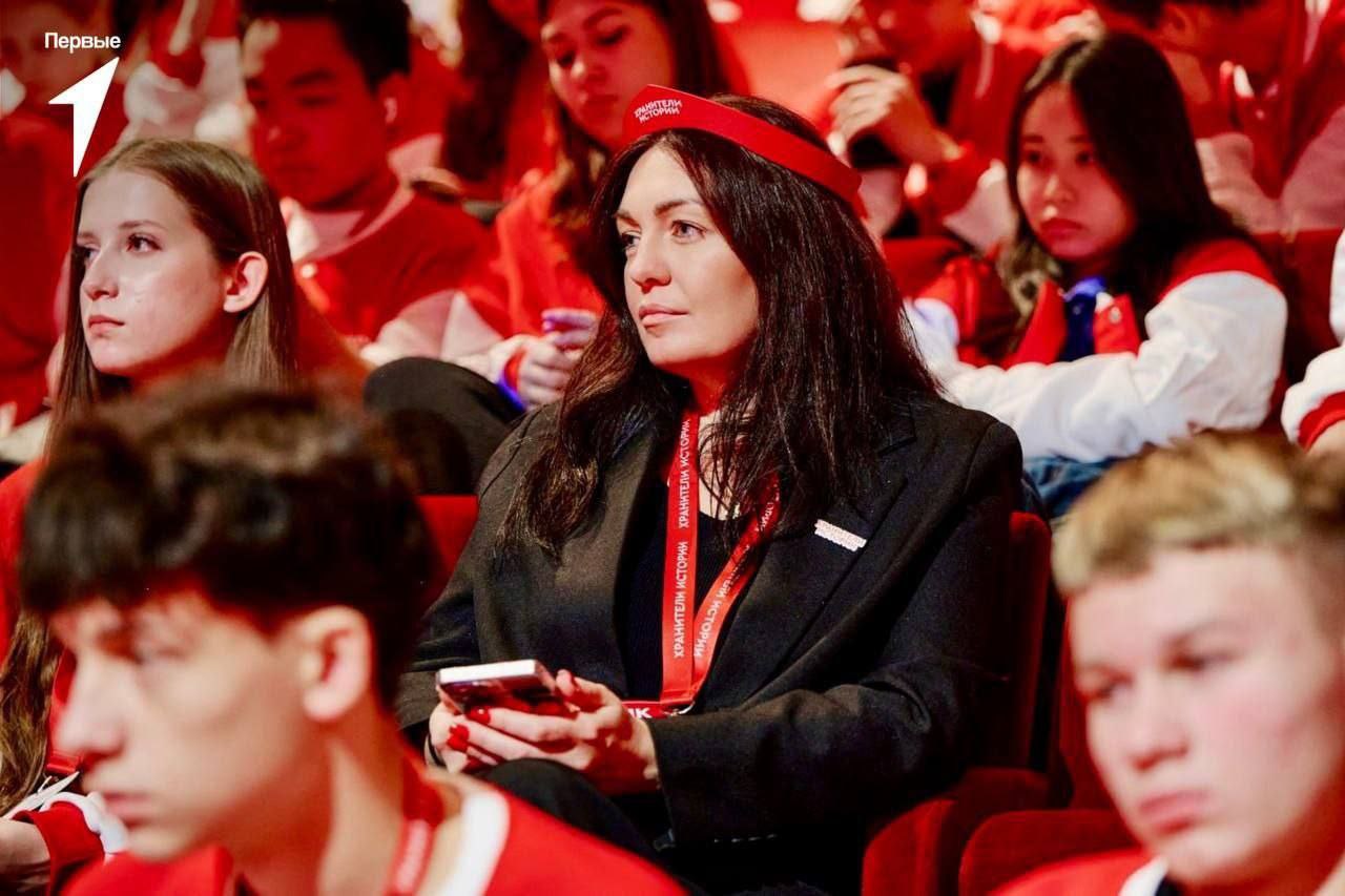 Учащиеся школы №20 города Ейска принимают участие во Всероссийском слёте проекта «Хранители истории» Учащиеся школы №20 города Ейска принимают участие во Всероссийском слёте проекта «Хранители истории»