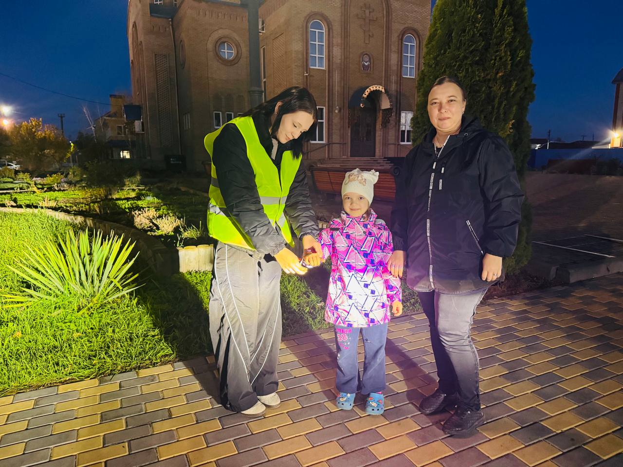 «Засветись — стань заметней!» – акция по дорожной безопасности «Засветись — стань заметней!» – акция по дорожной безопасности