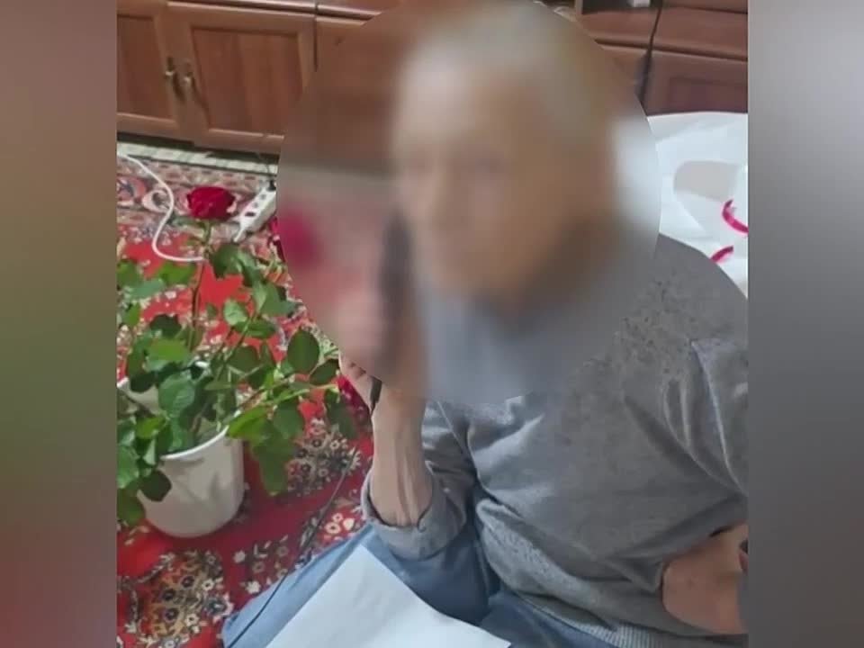 Засада: курьера мошенников задержали прямо в доме пенсионерки в Сочи