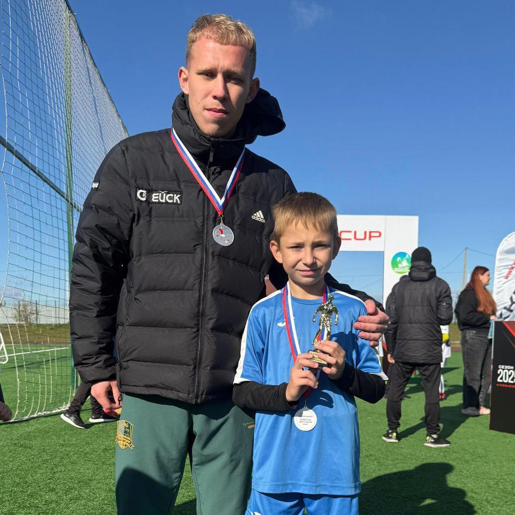 С 30 октября по 1 ноября, в год 100-летия таганрогского футбола, в Таганроге проходил турнир по футболу «Keimo Cup» С 30 октября по 1 ноября, в год 100-летия таганрогского футбола, в Таганроге проходил турнир по футболу «Keimo Cup»