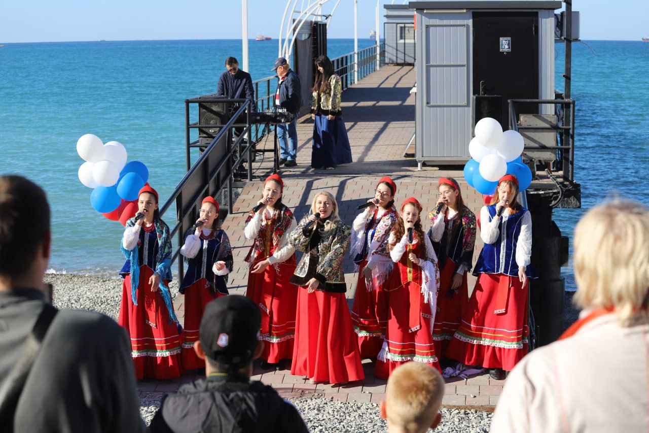 В эти выходные на зимних пляжах курорта гостей ждут спортивные и творческие программы