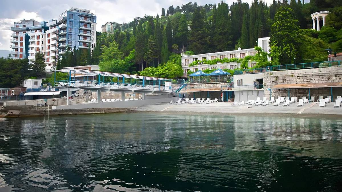 Верховный суд (ВС) РФ отклонил кассационную жалобу ООО «Еленев хаус» и окончательно подтвердил переход парк-отеля «Актер» в Ялте в собственность Союза театральных деятелей (СТД) под руководством народного артиста России...