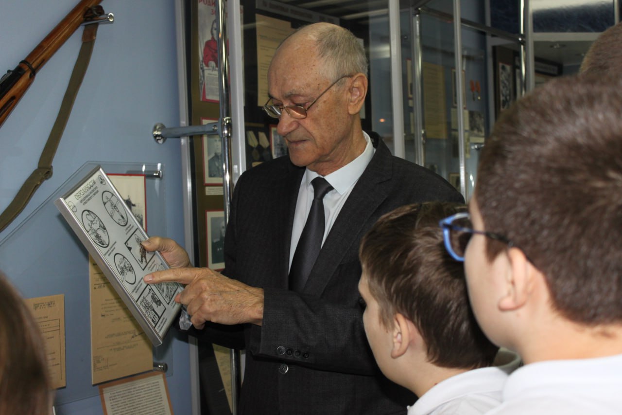 Школьники посетили музей Госавтоинспекции Школьники посетили музей Госавтоинспекции