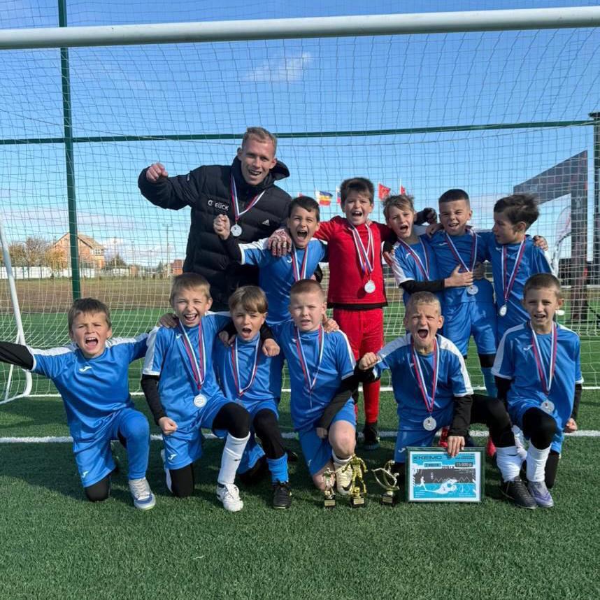 С 30 октября по 1 ноября, в год 100-летия таганрогского футбола, в Таганроге проходил турнир по футболу «Keimo Cup»