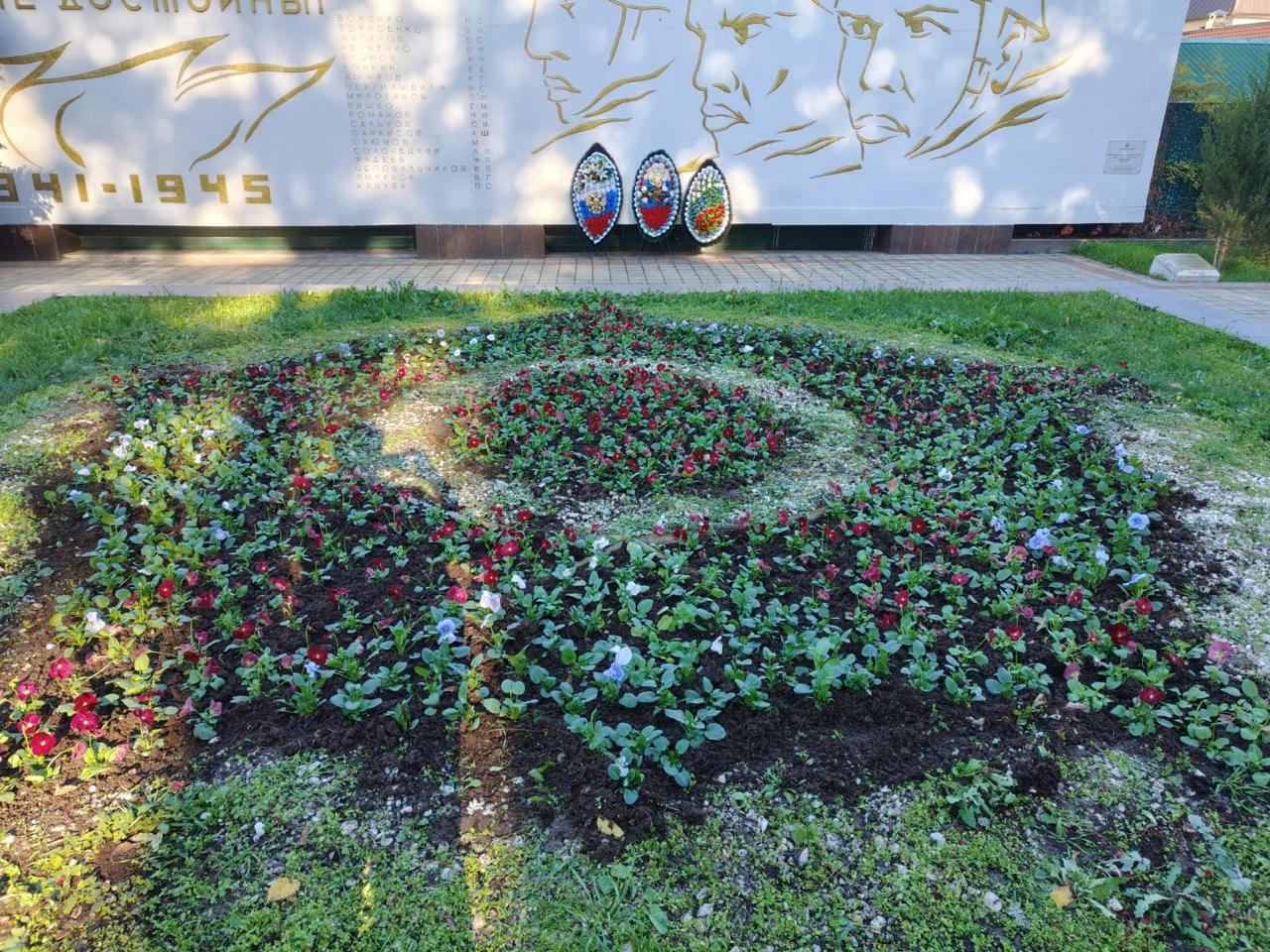 Город готовится к зиме, но красок меньше не станет Город готовится к зиме, но красок меньше не станет