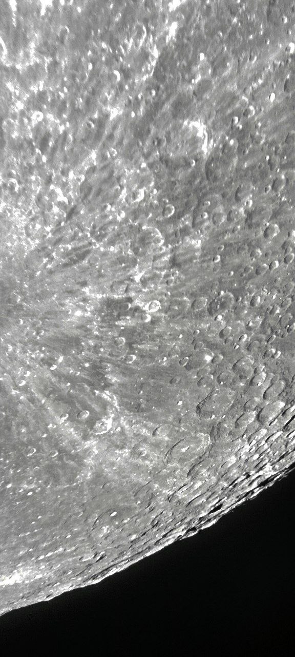 Огромная луна, взошедшая над Краснодаром, порадовала жителей четкостью Огромная луна, взошедшая над Краснодаром, порадовала жителей четкостью