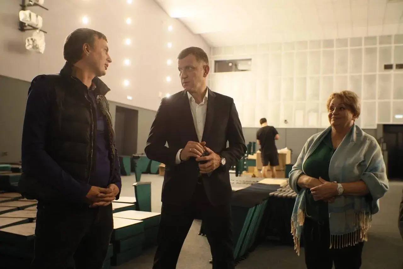 Евгений Наумов: В станице Елизаветинской в Доме культуры и спорта завершается капитальный ремонт актового зала Евгений Наумов: В станице Елизаветинской в Доме культуры и спорта завершается капитальный ремонт актового зала