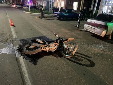 Подросток на мотоцикле пострадал в ДТП в Ахтырском