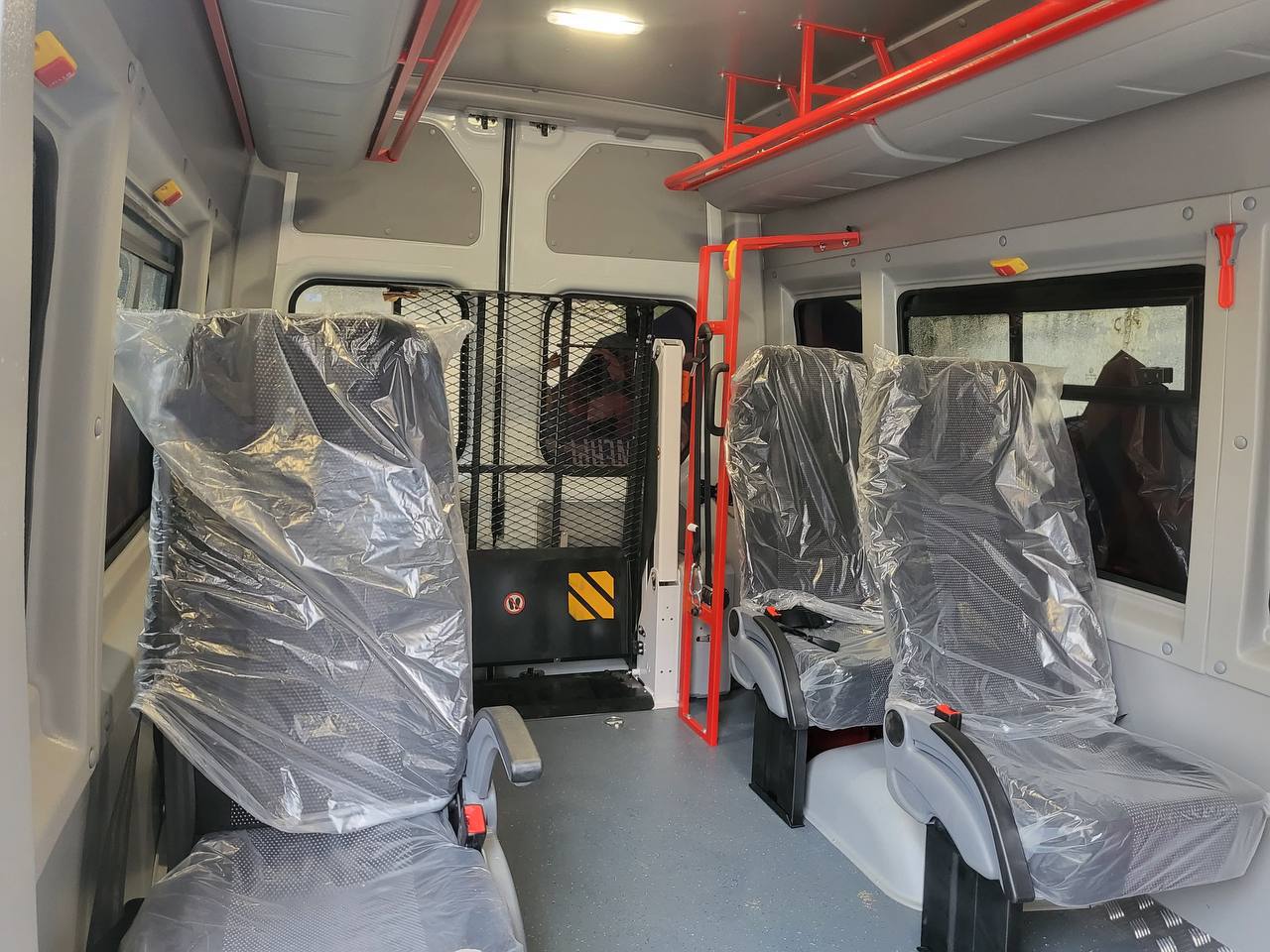 Андрей Кравченко: Долгожданный новый автобус получил новороссийский центр «Мир без границ», который занимается развитием детей и молодежи с ограниченными возможностями Андрей Кравченко: Долгожданный новый автобус получил новороссийский центр «Мир без границ», который занимается развитием детей и молодежи с ограниченными возможностями