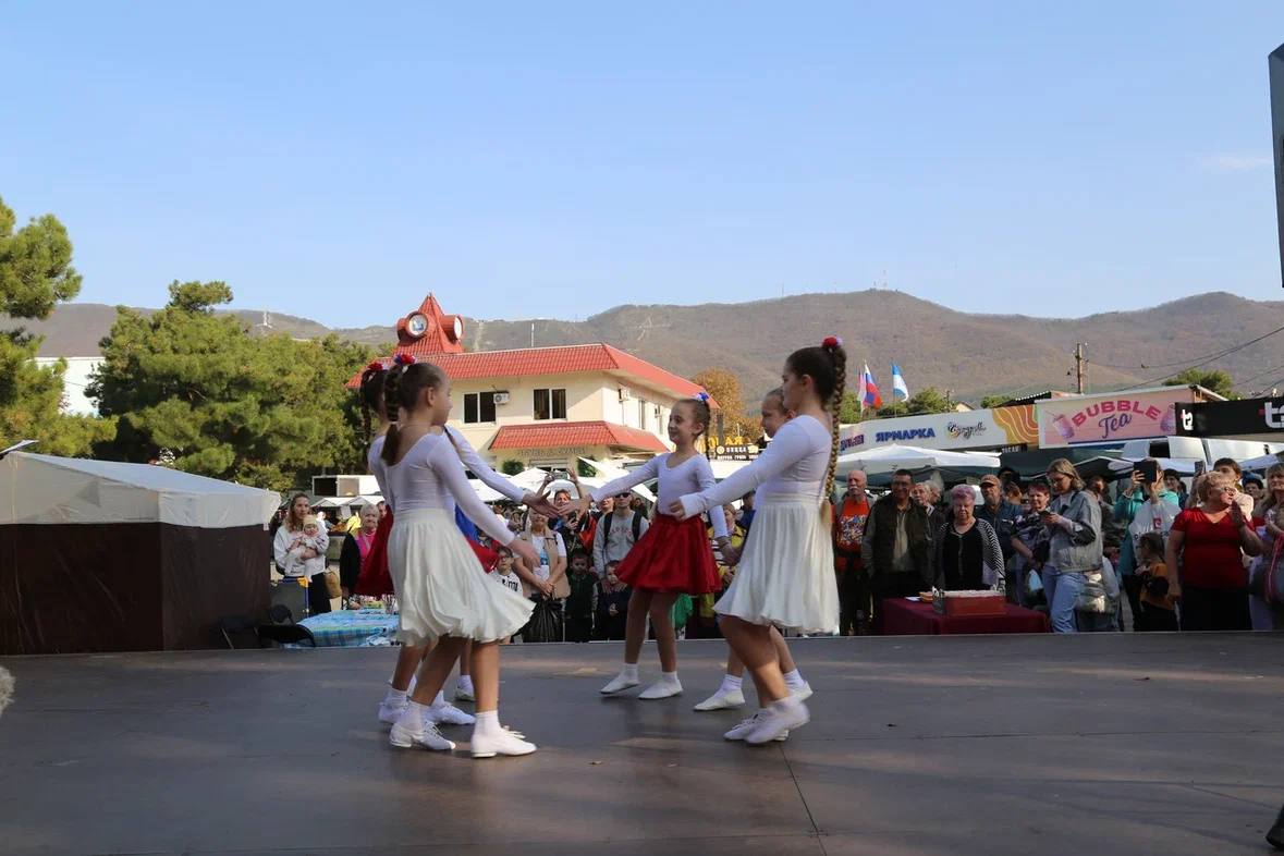 Выходной, наполненный ароматом мёда и музыкой Выходной, наполненный ароматом мёда и музыкой