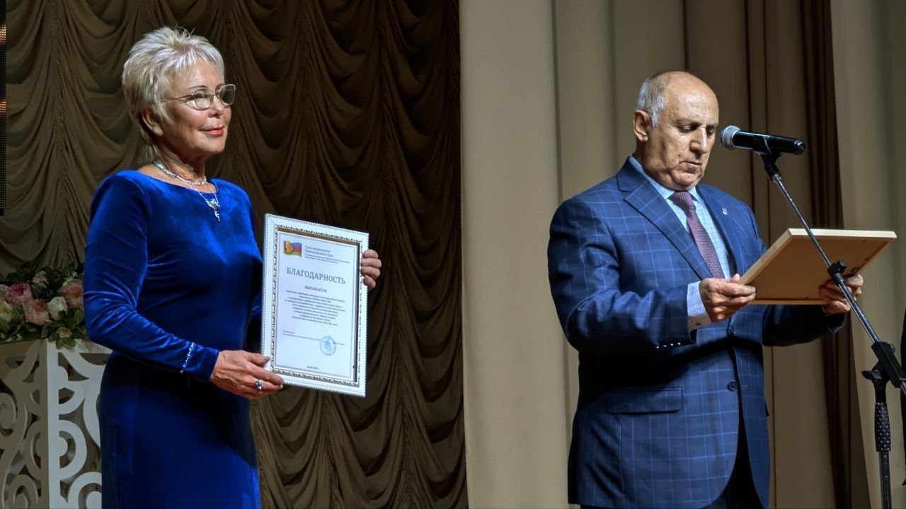 Анапское литературное объединение «Парус» отметило 60-летие Анапское литературное объединение «Парус» отметило 60-летие