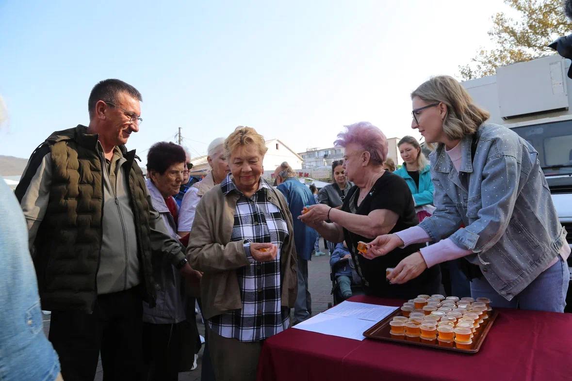 Выходной, наполненный ароматом мёда и музыкой Выходной, наполненный ароматом мёда и музыкой