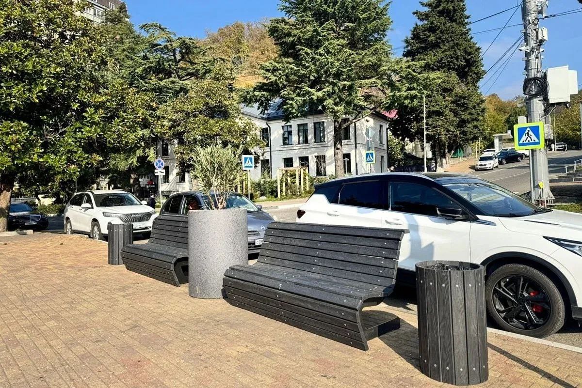 В Сочи продолжаются работы по благоустройству общественных пространств В Сочи продолжаются работы по благоустройству общественных пространств