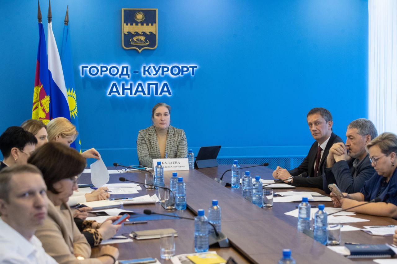 На краевом совещании обсудили вопросы социально-экономического развития региона