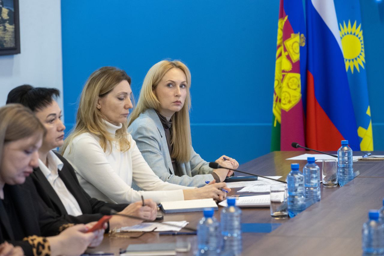 На краевом совещании обсудили вопросы социально-экономического развития региона На краевом совещании обсудили вопросы социально-экономического развития региона