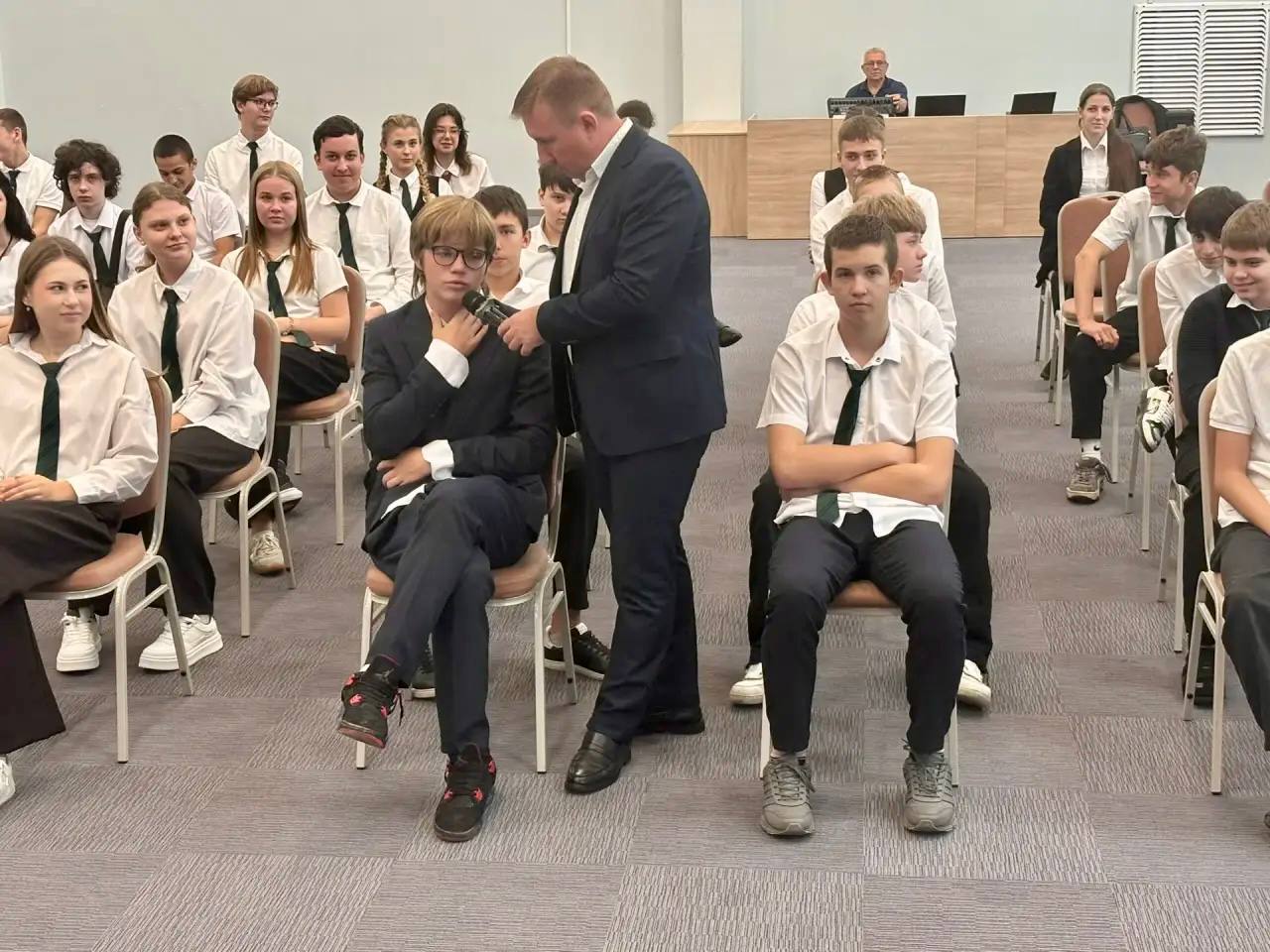 От уличных драк к достижениям: в Краснодаре спортсмены провели встречу с трудными подростками От уличных драк к достижениям: в Краснодаре спортсмены провели встречу с трудными подростками