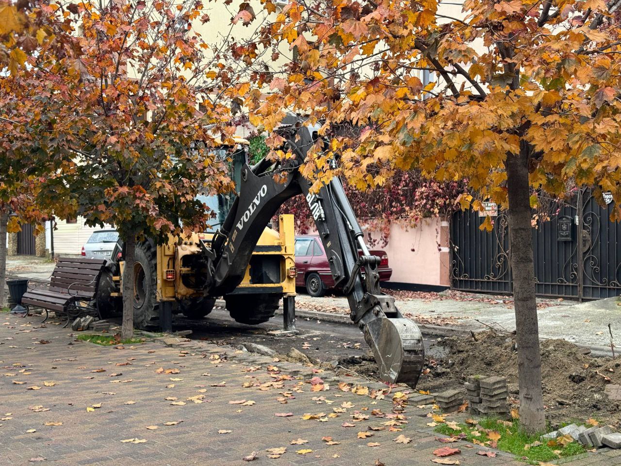 В Анапе продолжаются работы по обновлению улично-дорожной сети в связи с реализацией программы восстановления автомобильных дорог, повреждённых при ликвидации последствий ЧС, вызванной разливом нефтепродуктов в Керченском... В Анапе продолжаются работы по обновлению улично-дорожной сети в связи с реализацией программы восстановления автомобильных дорог, повреждённых при ликвидации последствий ЧС, вызванной разливом нефтепродуктов в Керченском...