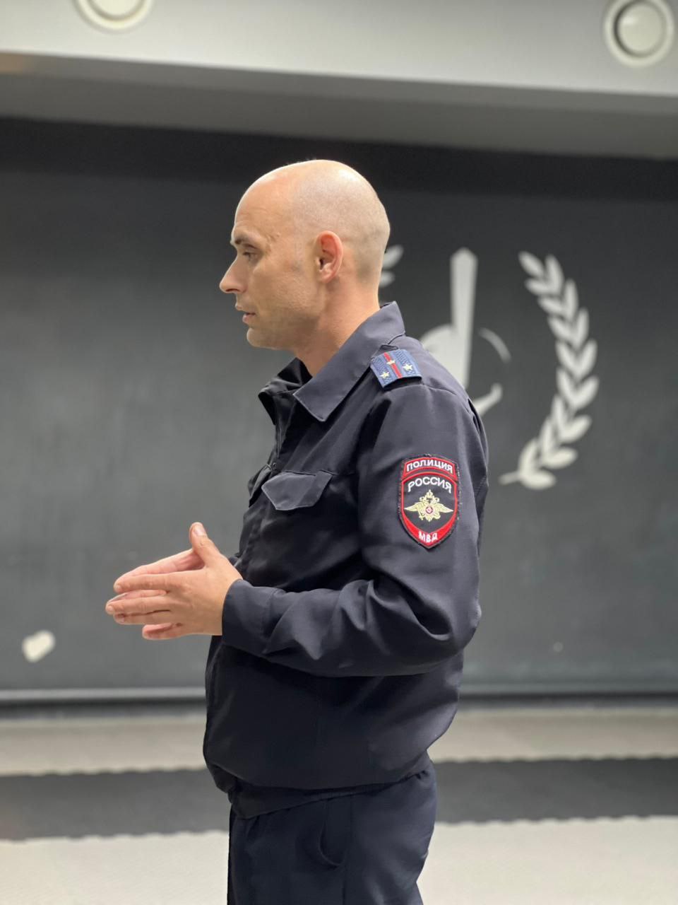 В г. Армавире сотрудники Госавтоинспекции провели для воспитанников клуба единоборств акцию «Стань ярче!» В г. Армавире сотрудники Госавтоинспекции провели для воспитанников клуба единоборств акцию «Стань ярче!»