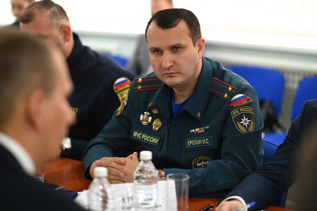 Евгений Наумов: Провёл заседание комиссии по предупреждению и ликвидации ЧС. С коллегами обсудили готовность городских служб к зимнему периоду Евгений Наумов: Провёл заседание комиссии по предупреждению и ликвидации ЧС. С коллегами обсудили готовность городских служб к зимнему периоду