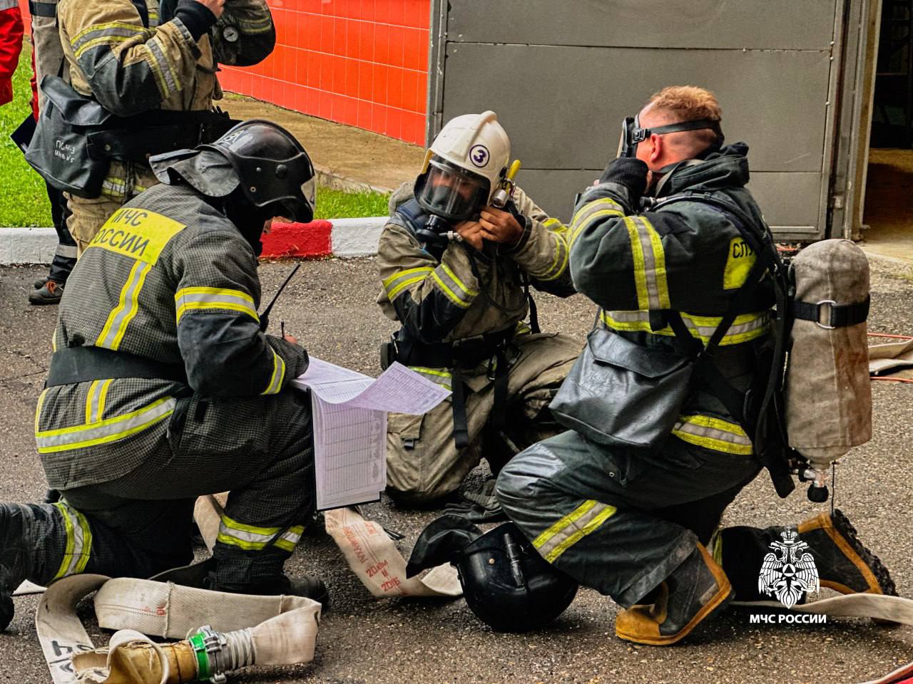 Пожарно-тактические учения успешно завершены для личного состава Главного управления! Пожарно-тактические учения успешно завершены для личного состава Главного управления!