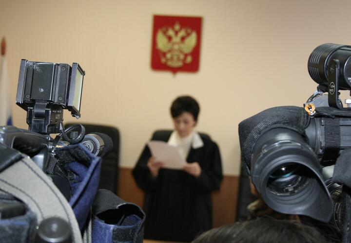 Суд оставил под стражей бывшего вице-губернатора Краснодарского края Александра Власова, который обвиняется в злоупотреблении своими полномочиями, а также в мошенничестве