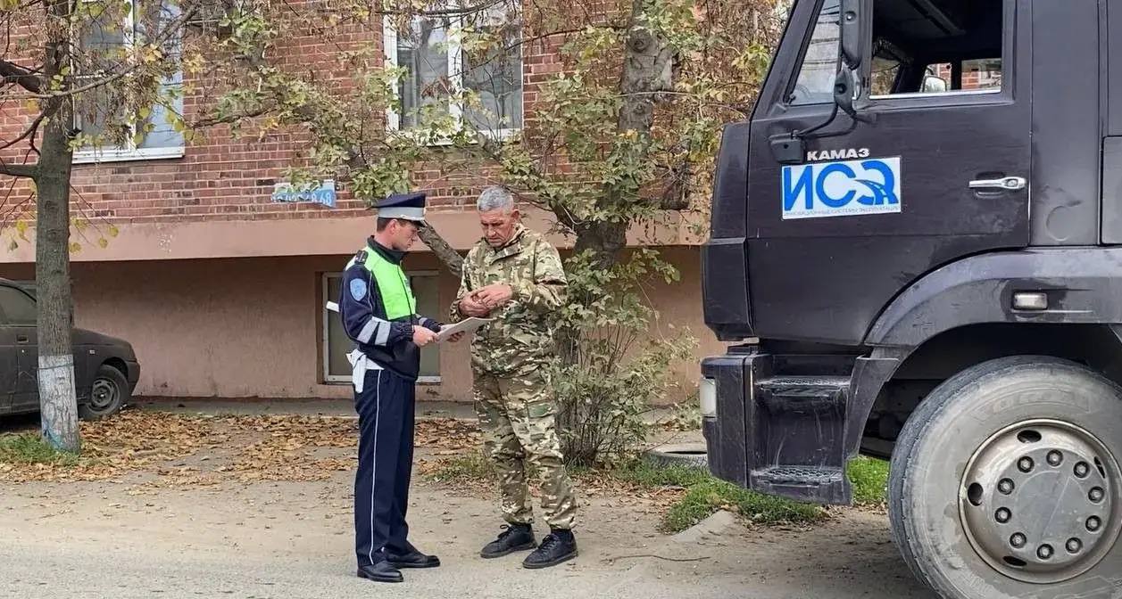 За десять месяцев штраф в размере 5000 рублей выписан 172 водителям большегрузов