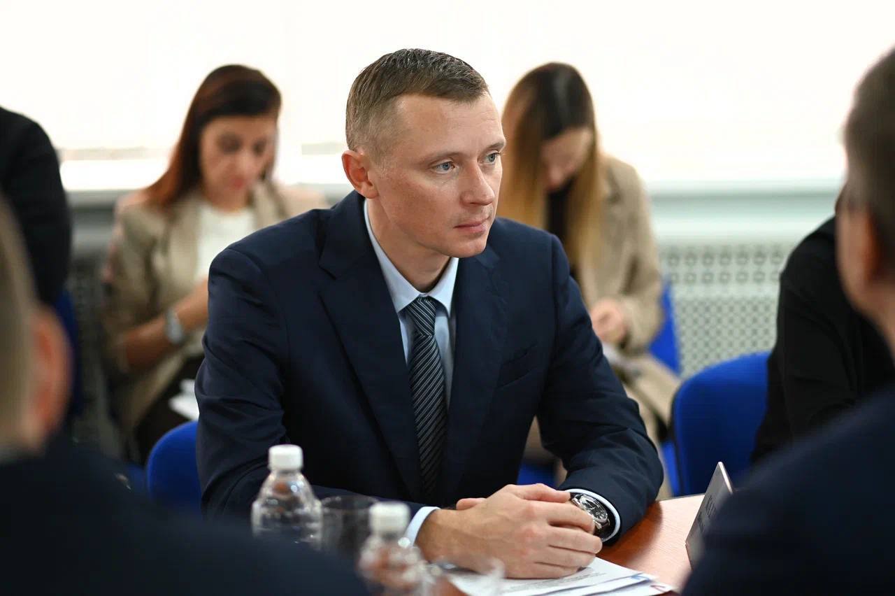 Евгений Наумов: Провёл заседание комиссии по предупреждению и ликвидации ЧС. С коллегами обсудили готовность городских служб к зимнему периоду Евгений Наумов: Провёл заседание комиссии по предупреждению и ликвидации ЧС. С коллегами обсудили готовность городских служб к зимнему периоду