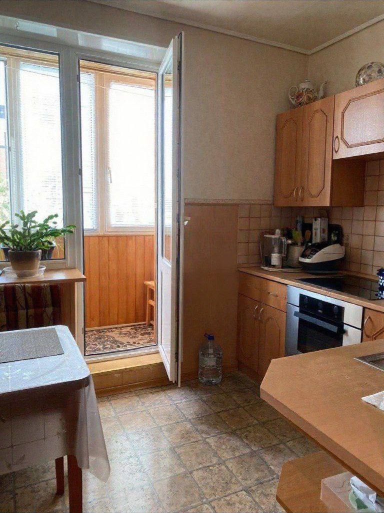 Пенсионерка из Питера украла квартиру за 8,5 млн Пенсионерка из Питера украла квартиру за 8,5 млн