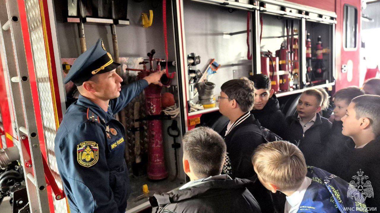 За кулисами профессии: экскурсия в 33 пожарно-спасательную часть