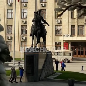 Если бы погода в Краснодаре готовилась к Новому году также, как все вокруг