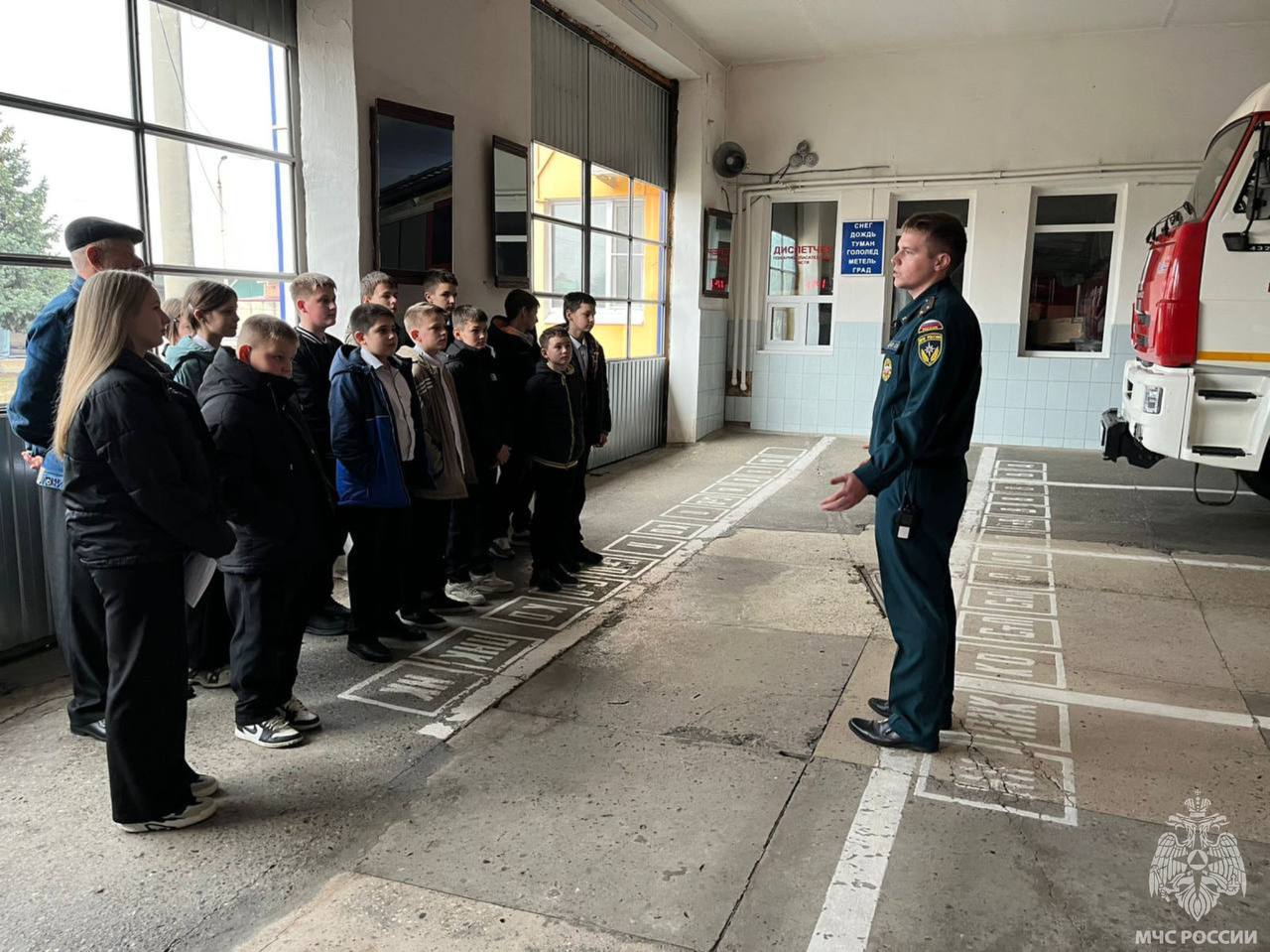 7й пожарноспасательный отряд продолжает знакомить школьников с профессией пожарного 7й пожарноспасательный отряд продолжает знакомить школьников с профессией пожарного