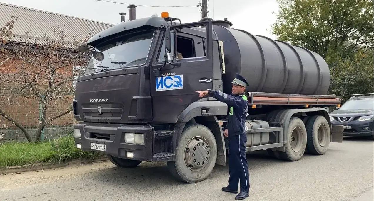 За десять месяцев штраф в размере 5000 рублей выписан 172 водителям большегрузов За десять месяцев штраф в размере 5000 рублей выписан 172 водителям большегрузов