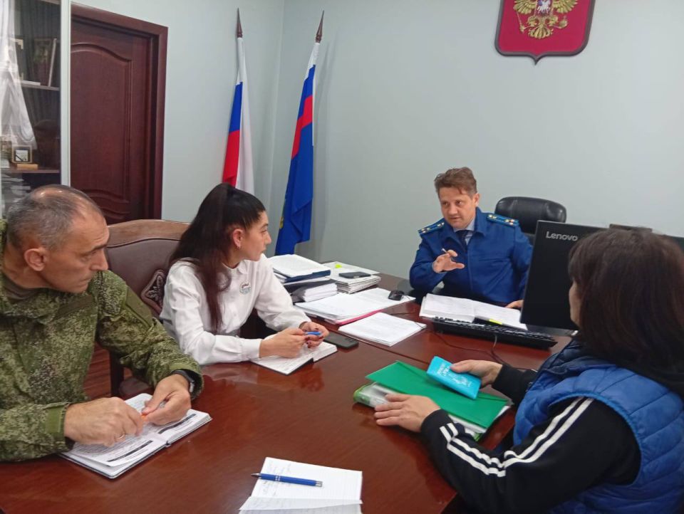 Прокурором Староминского района Александр Рязанов совместно с представителем Фонда поддержки участников СВО «Защитники Отечества» и военным комиссаром Староминского и Ленинградского районов проведен прием участников...