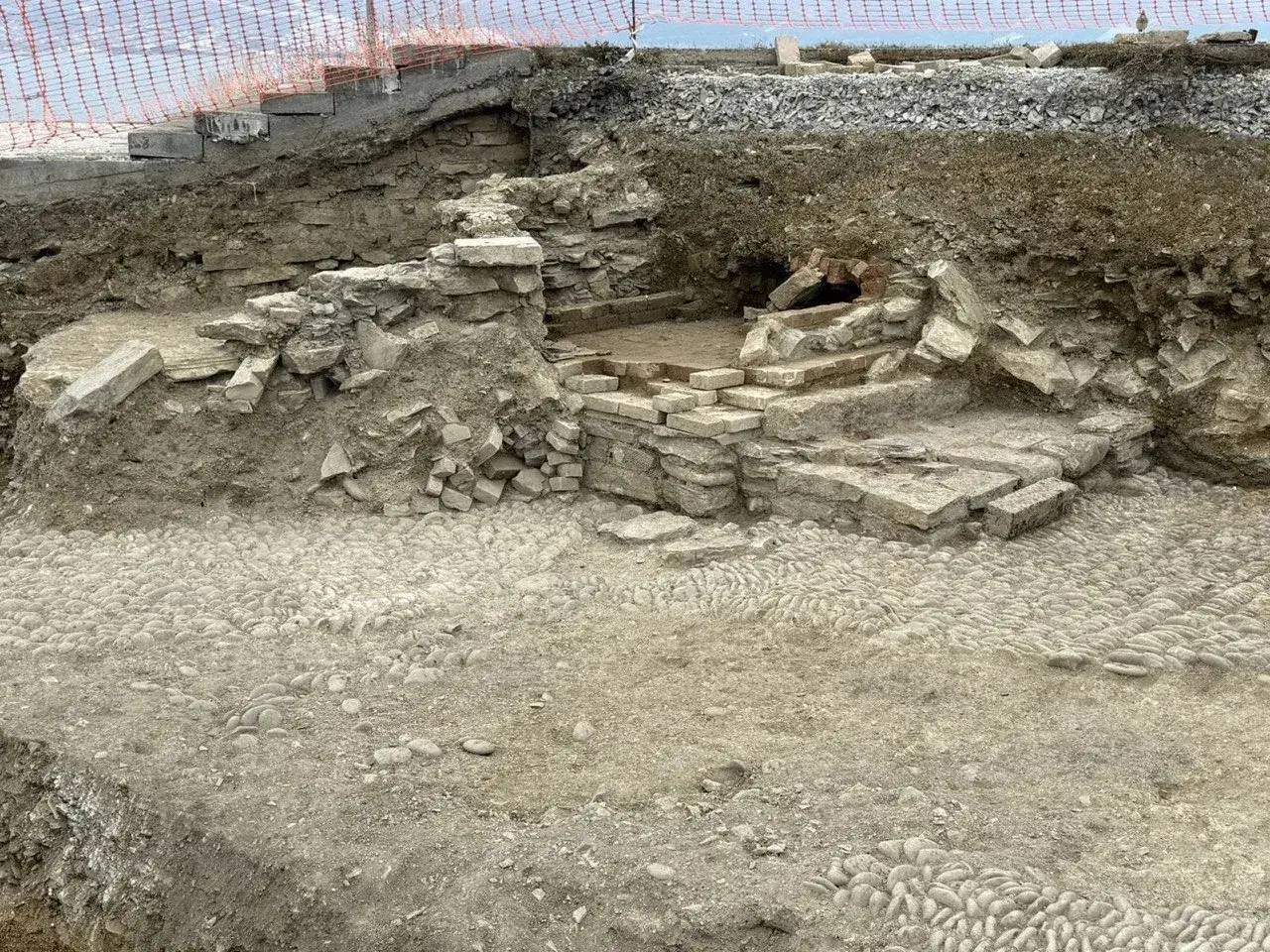 В Новороссийске впервые изучают турецкую крепость XVIII века Суджук Кале В Новороссийске впервые изучают турецкую крепость XVIII века Суджук Кале