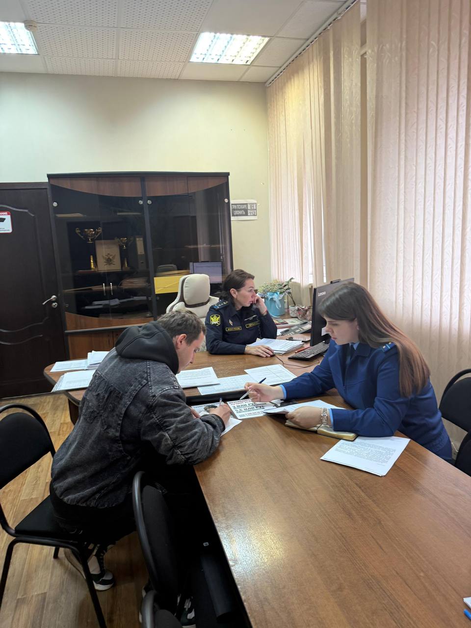 Прокуратурой Центрального административного округа г. Краснодара проведен выездной прием граждан по вопросам соблюдения законодательства об исполнительном производстве Прокуратурой Центрального административного округа г. Краснодара проведен выездной прием граждан по вопросам соблюдения законодательства об исполнительном производстве