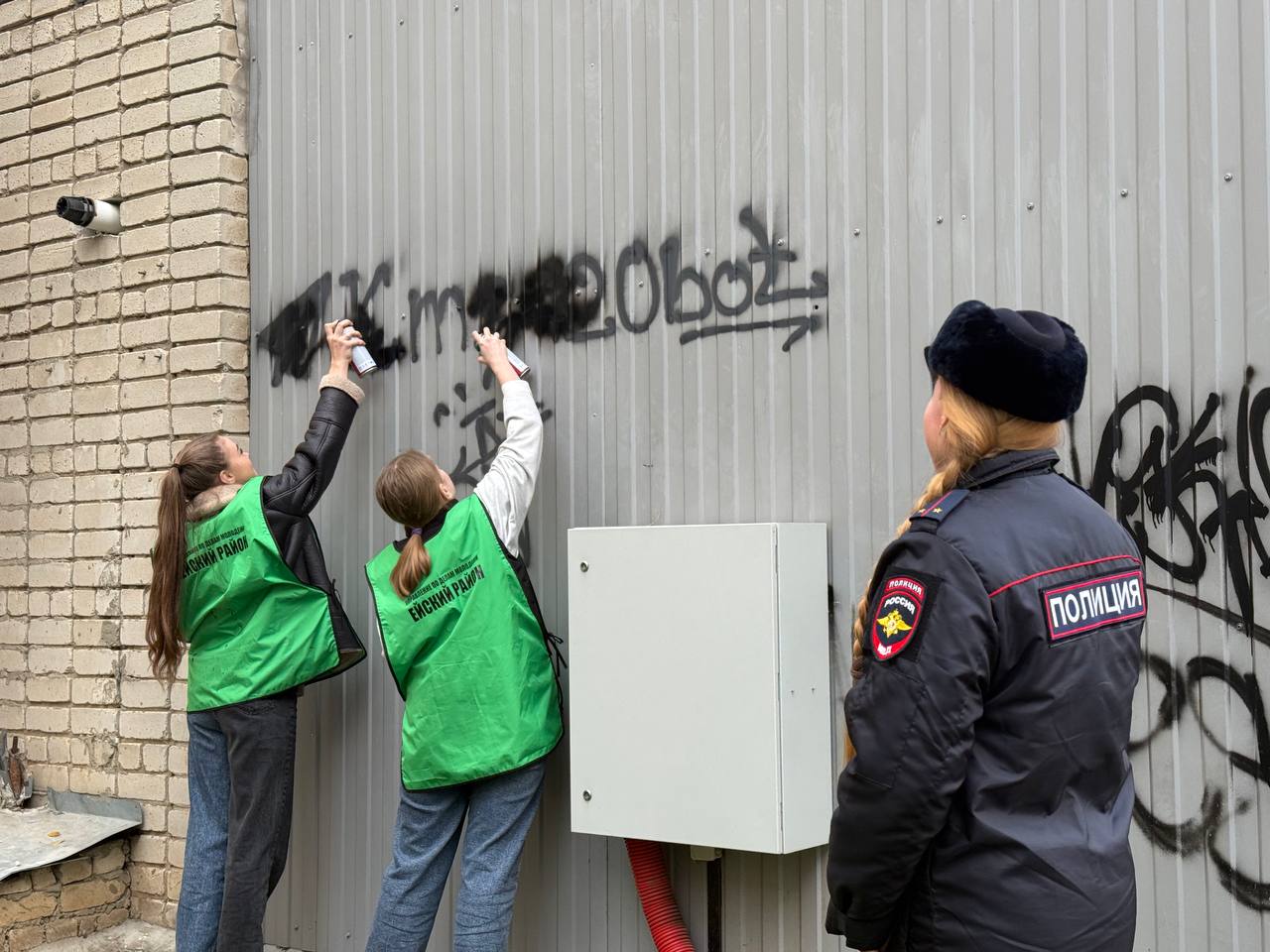 В Ейске провели очередное рейдовое мероприятие "Кубань без наркотрафарета" В Ейске провели очередное рейдовое мероприятие "Кубань без наркотрафарета"