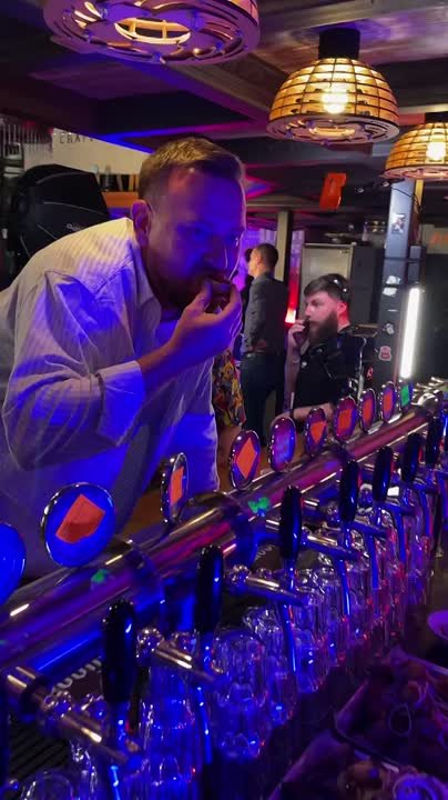 Внутренняя кухня «Паба для пап»