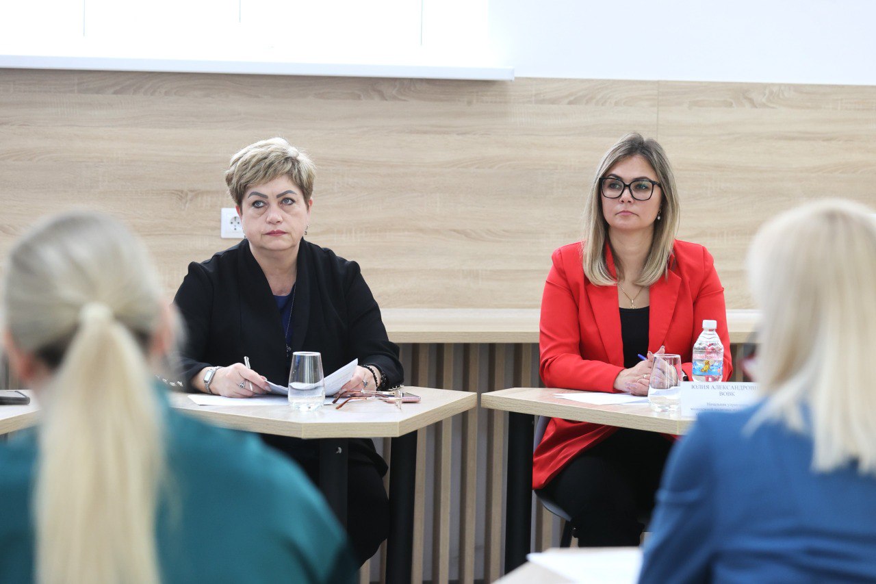 Для создания среды «бесшовного» образования в Анапе разработали дорожную карту Для создания среды «бесшовного» образования в Анапе разработали дорожную карту