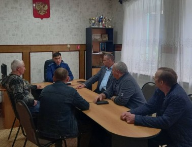Руководством прокуратуры района проведен прием граждан в отдаленных поселениях Павловского района