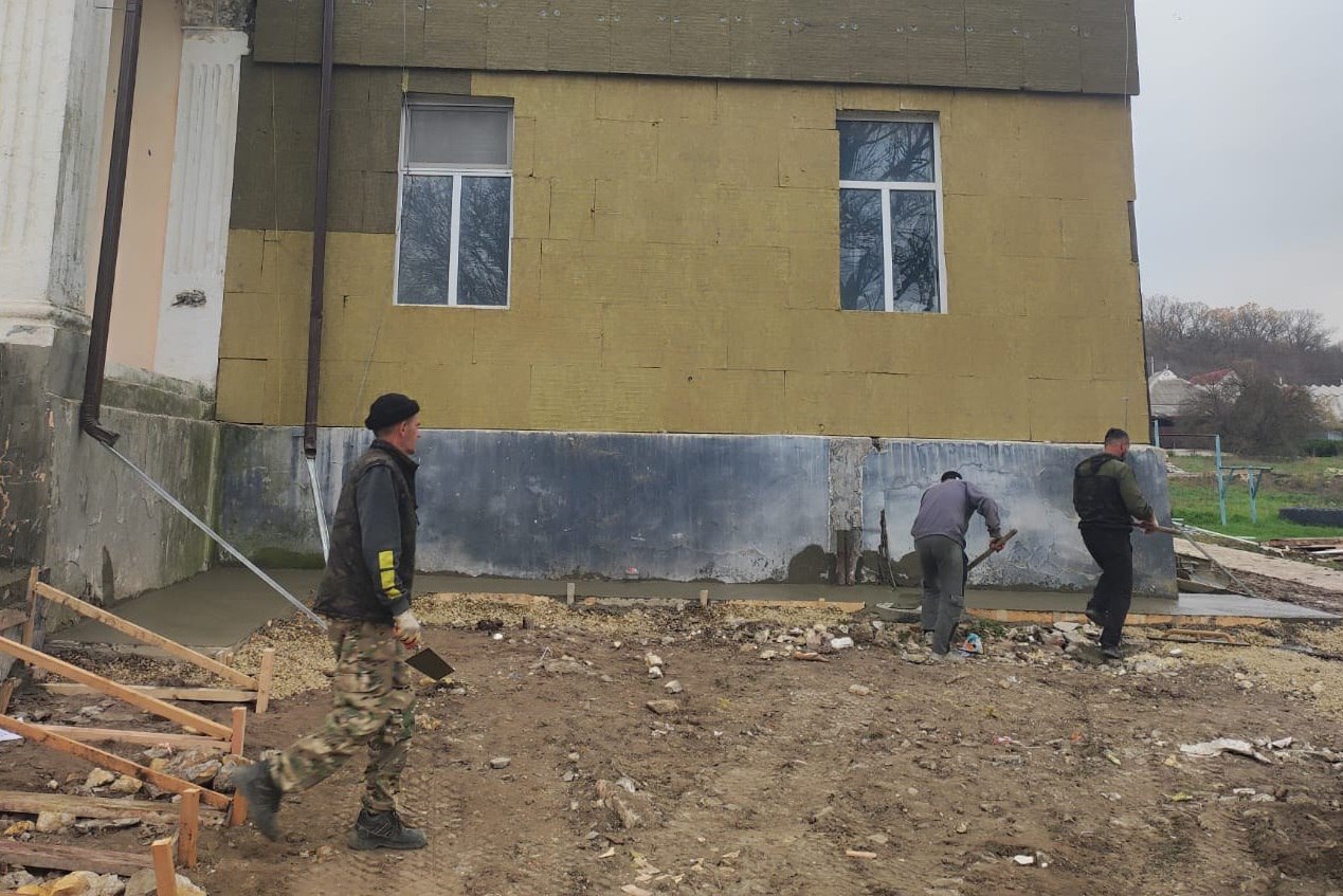 В Выселковском районе завершают благоустройство территории возле реки В Выселковском районе завершают благоустройство территории возле реки