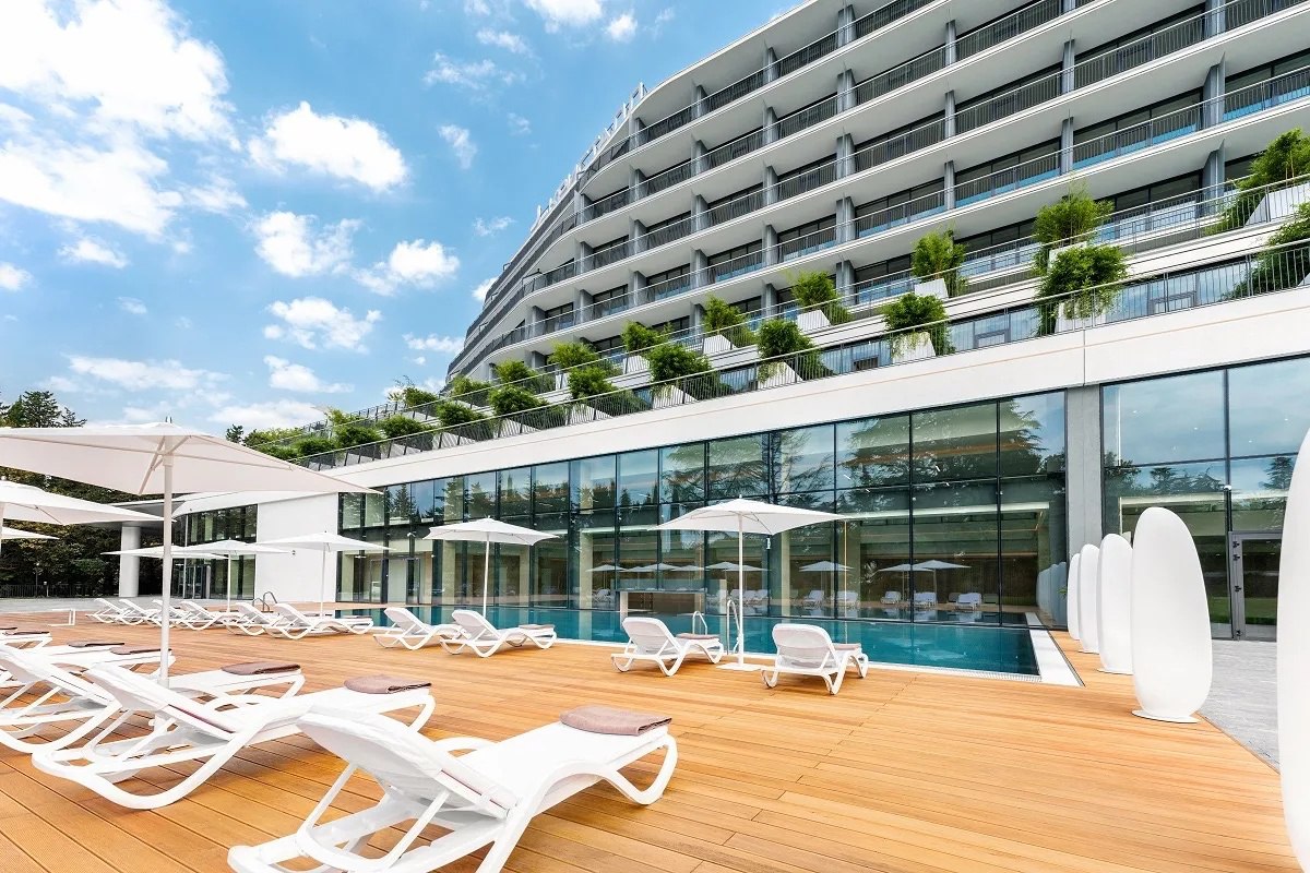 Вениамин Кондратьев: В Сочи к открытию готовится первая здравница, которую построили на курорте за последние 25 лет Вениамин Кондратьев: В Сочи к открытию готовится первая здравница, которую построили на курорте за последние 25 лет