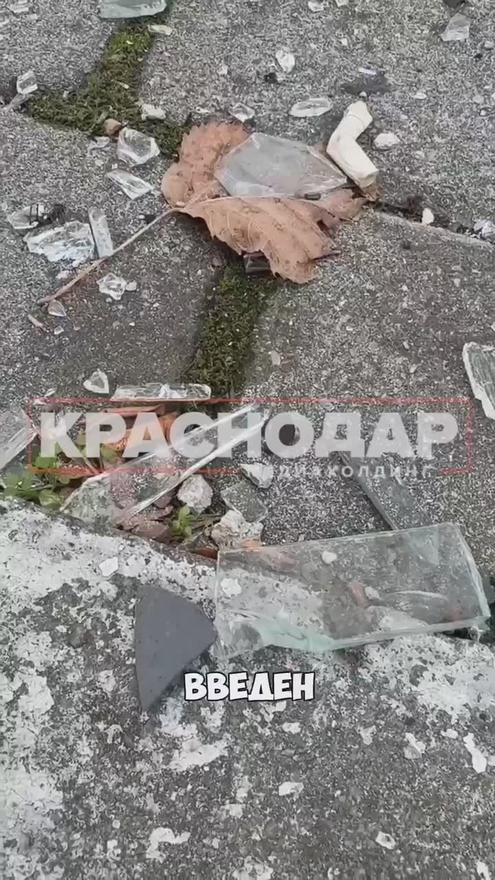 Показываем последствия атаки беспилотников в Новороссийске