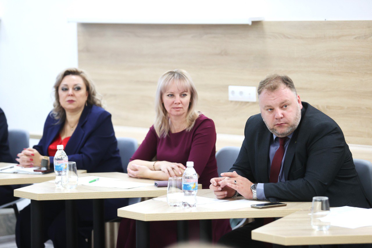 Для создания среды «бесшовного» образования в Анапе разработали дорожную карту Для создания среды «бесшовного» образования в Анапе разработали дорожную карту