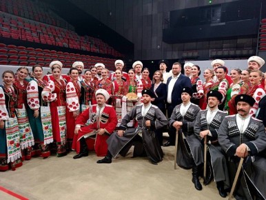 Кубанский казачий хор выступил в Китае на закрытии международного турнира по художественной гимнастике