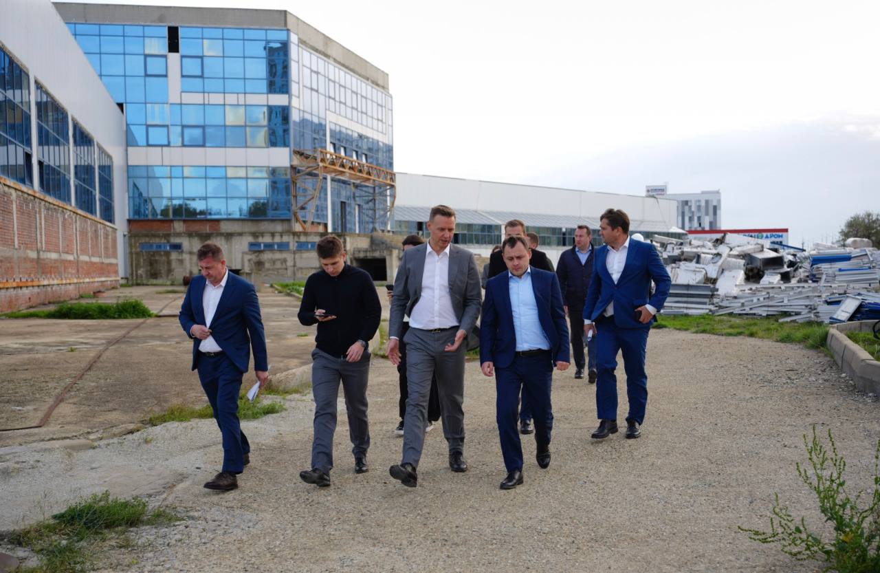 В Новороссийске с рабочим визитом заместитель Губернатора Краснодарского края Дмитрий Валерьевич Маслов В Новороссийске с рабочим визитом заместитель Губернатора Краснодарского края Дмитрий Валерьевич Маслов