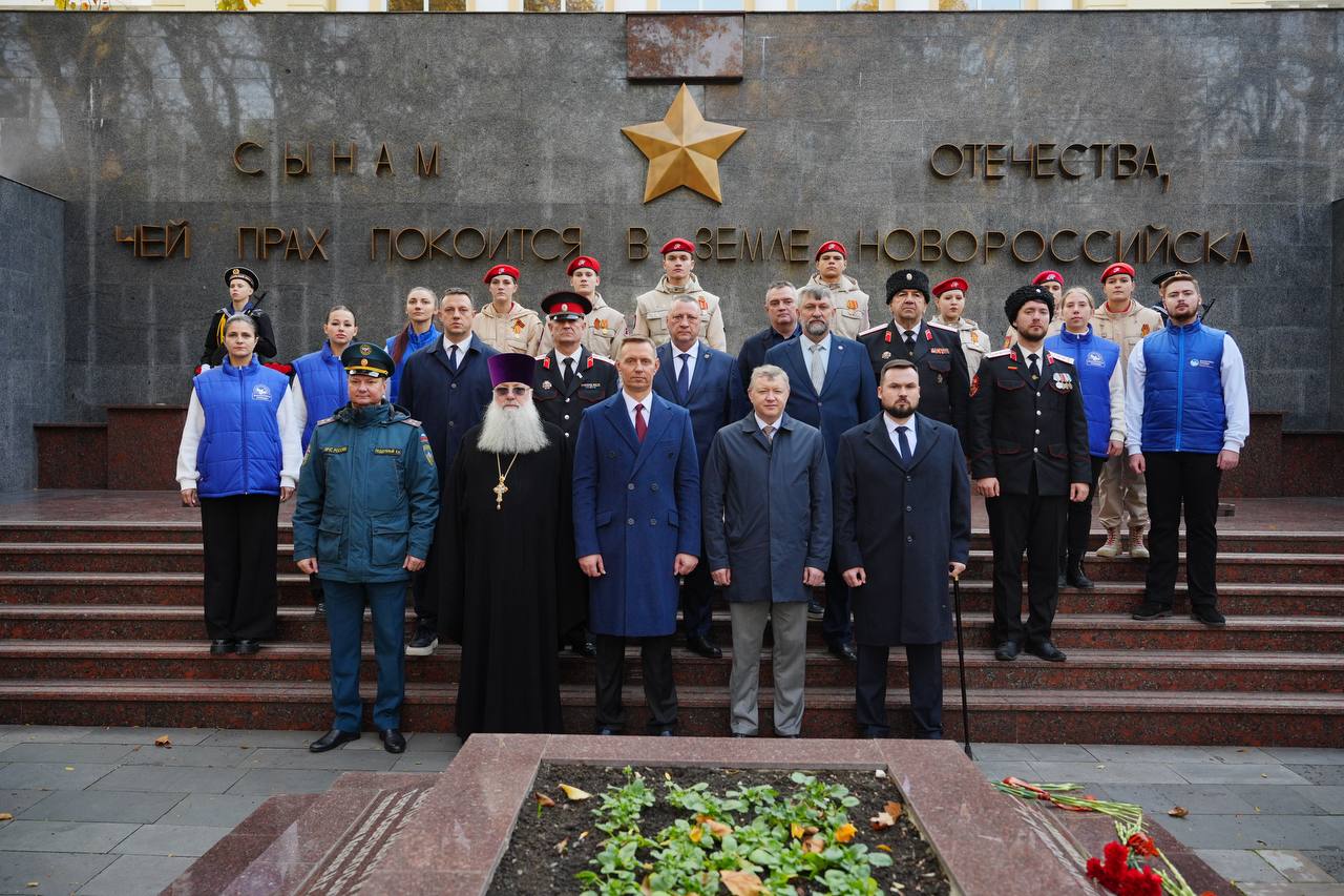 Андрей Кравченко: Сегодня в Новороссийске с рабочей поездкой находятся заместитель Министра природных ресурсов и экологии Российской Федерации Евгений Владимирович Марков и заместитель Губернатора Кубани Александр... Андрей Кравченко: Сегодня в Новороссийске с рабочей поездкой находятся заместитель Министра природных ресурсов и экологии Российской Федерации Евгений Владимирович Марков и заместитель Губернатора Кубани Александр...