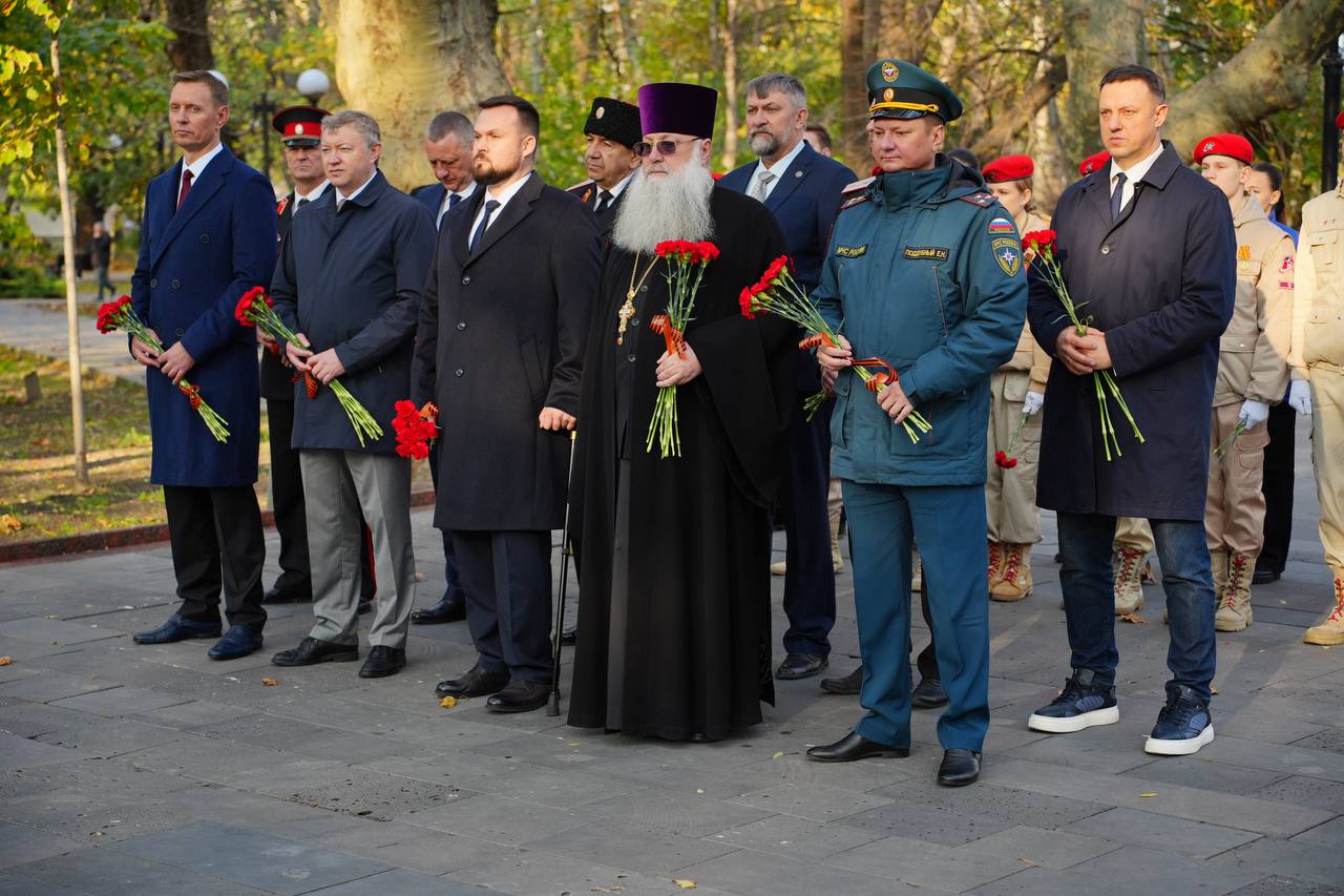 Андрей Кравченко: Сегодня в Новороссийске с рабочей поездкой находятся заместитель Министра природных ресурсов и экологии Российской Федерации Евгений Владимирович Марков и заместитель Губернатора Кубани Александр...