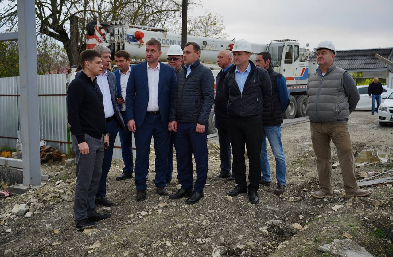 В Новороссийске с рабочим визитом заместитель Губернатора Краснодарского края Дмитрий Валерьевич Маслов В Новороссийске с рабочим визитом заместитель Губернатора Краснодарского края Дмитрий Валерьевич Маслов