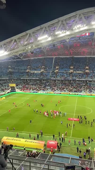 Две перекладины, много моментов и ноль голов у сборной России