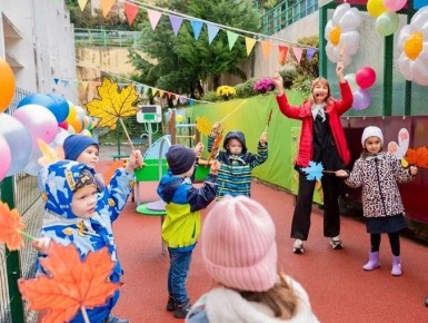 В Сочи в рамках инициативного бюджетирования обустроена площадка для детей с ограниченными возможностями здоровья
